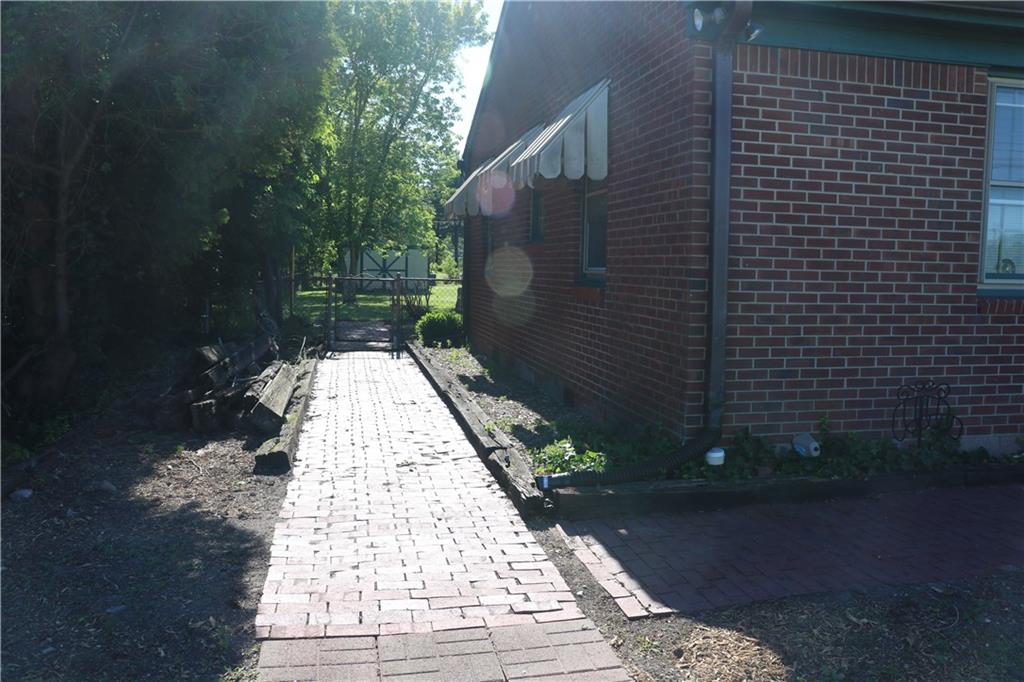 310 South Post Road Indianapolis, IN 46219 - Photo 6 of 44 Gallery Image 6