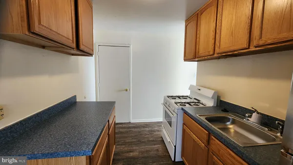$2,500 | 27 South Hudson Street, Alexandria, VA 22304
