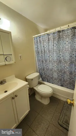$2,500 | 27 South Hudson Street, Alexandria, VA 22304