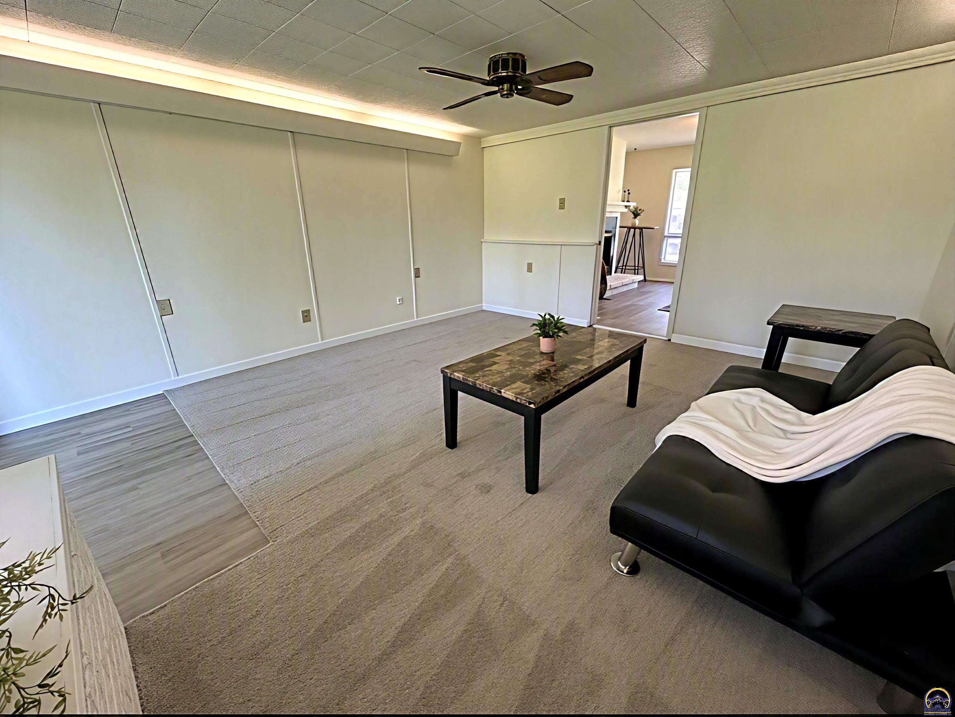 4029 Southwest 28th Terrace Topeka, KS 66614 - Photo 22 of 26