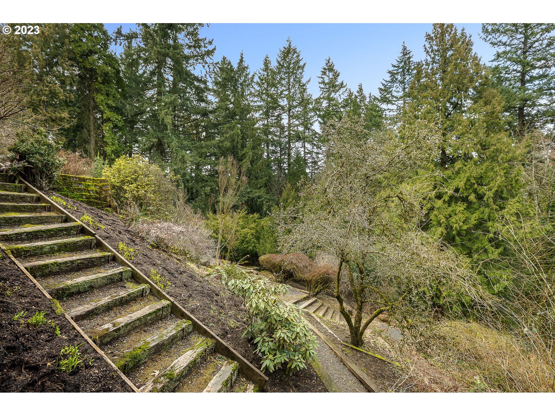 2280 Southwest Humphrey Park Road Portland, OR 97221 - Photo 29 of 31 Gallery Image 29