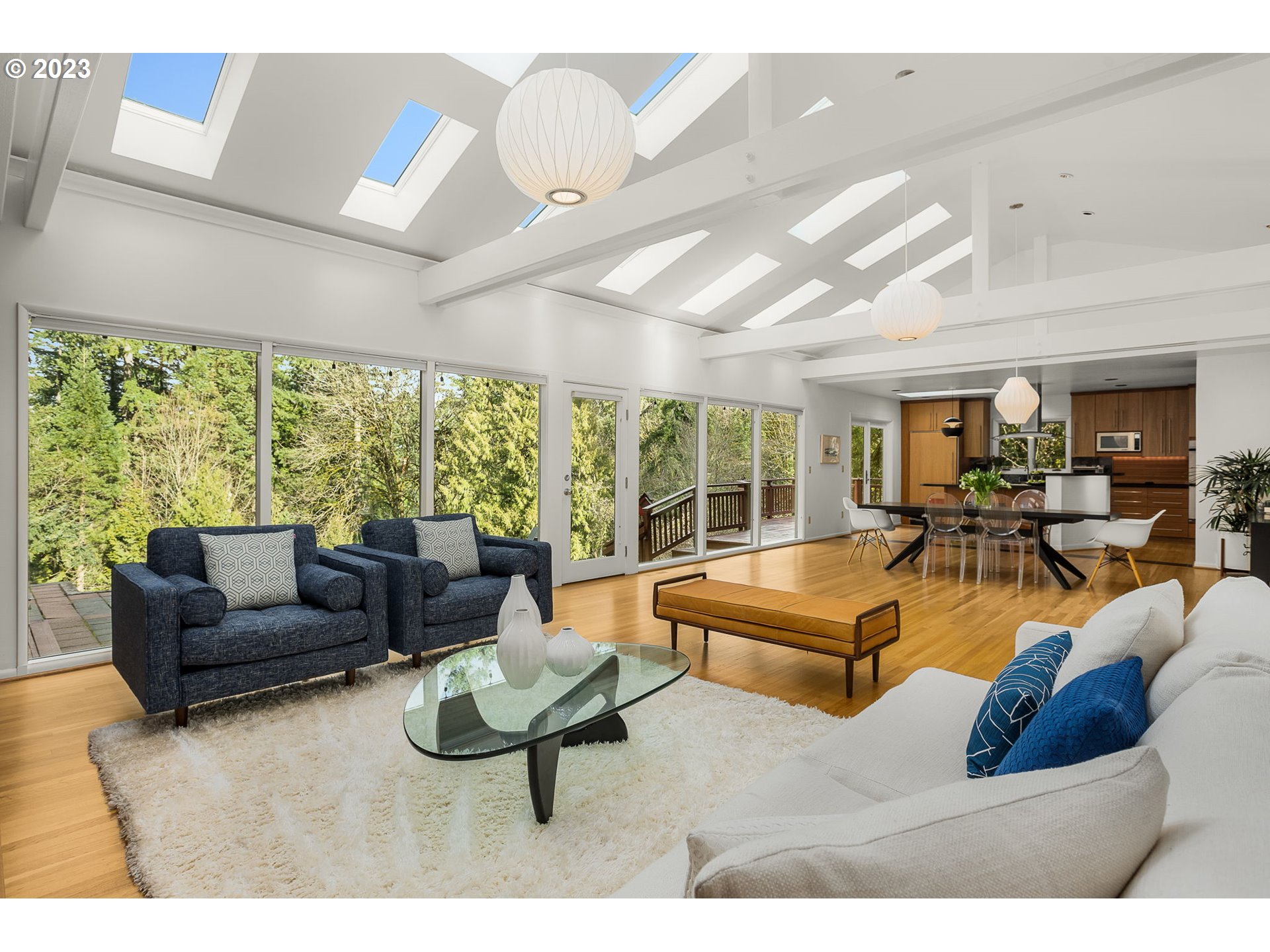 2280 Southwest Humphrey Park Road Portland, OR 97221 - Photo 3 of 31 Gallery Image 3