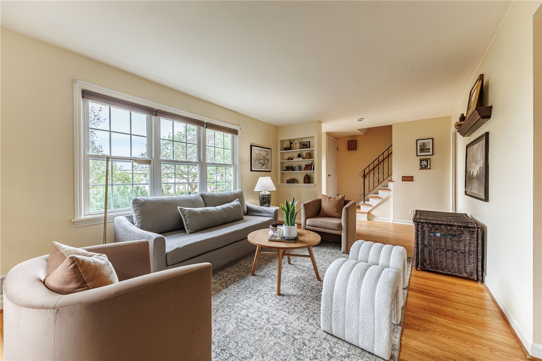 35 Gregory Hill Road Rochester, NY 14620 - Photo 4 of 30 Gallery Image 4