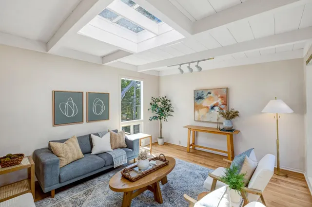 $1,330,000 | 229 7th Street, Pacific Grove, CA 93950