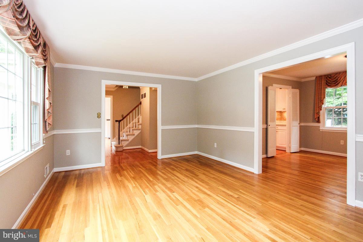 9118 Steven Irving Court Springfield, VA 22153 - Photo 9 of 30 Sun Filled Living Room!