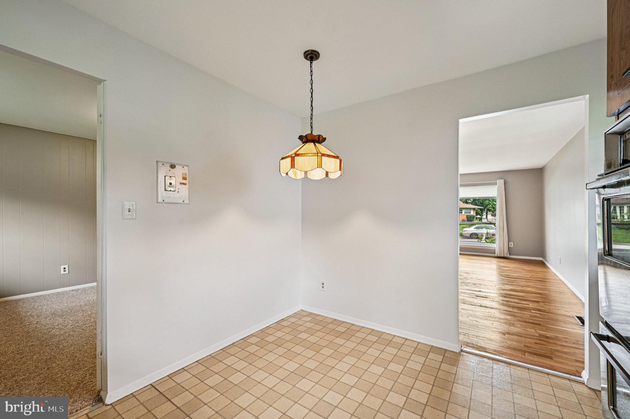 3947 Setonhurst Road Baltimore, MD 21208 - Photo 8 of 27