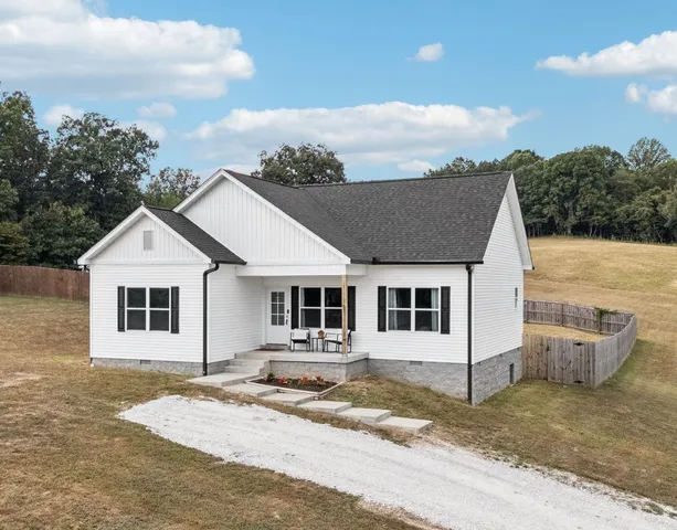 $354,900 | 1220 Columbia Road, Charlotte, TN 37036