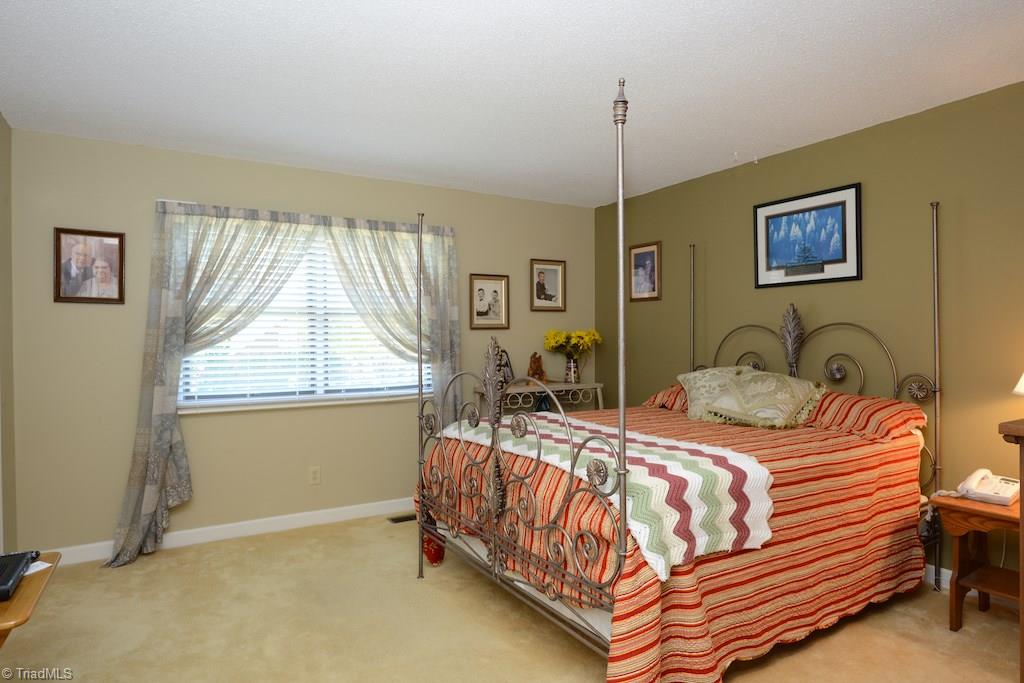 1001 Shamrock Road High Point, NC 27265 - Photo 22 of 30 Gallery Image 22