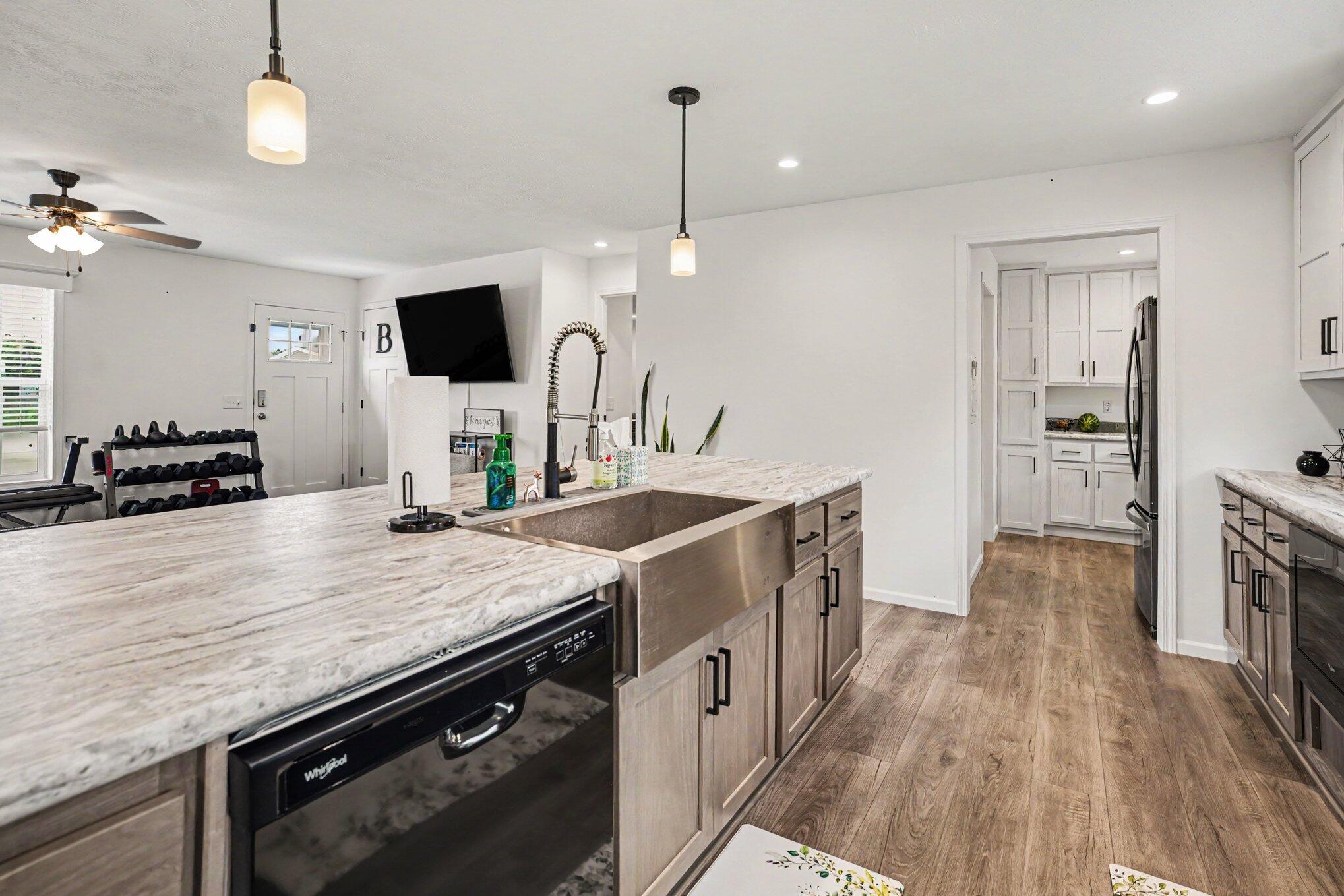 6420 Suffield Lane Kalamazoo, MI 49009 - Photo 8 of 19 008_file_6996