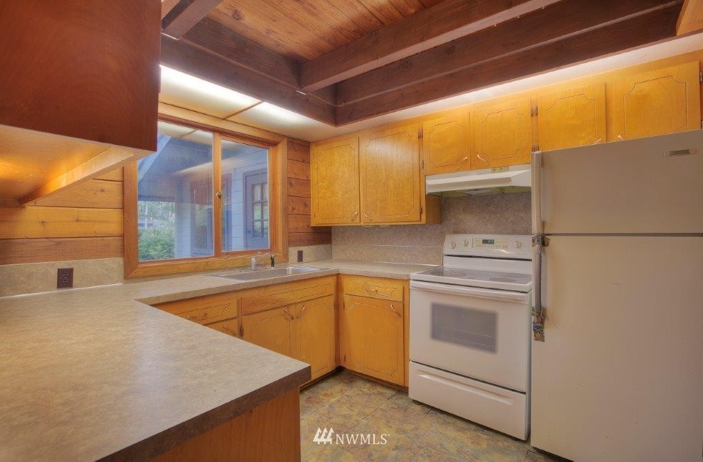 130 East Rhododendron Lane Union, WA 98592 - Photo 7 of 24 Gallery Image 7