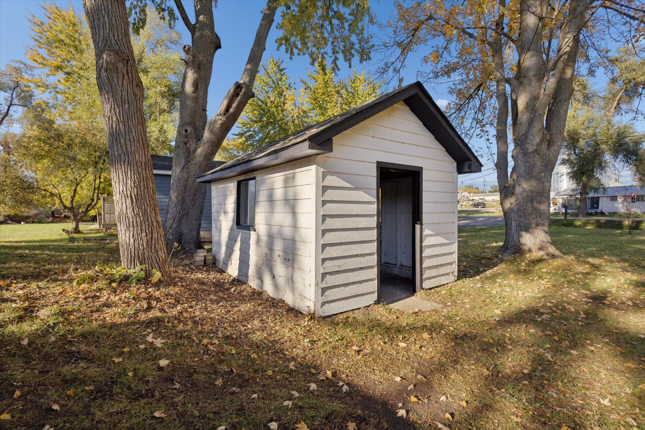 332 Mill Street Trufant, MI 49347 - Photo 14 of 58 35-332-Mill-St-Trufant-MI-49347-WindowSt