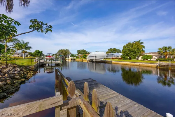 a view of a lake with houses