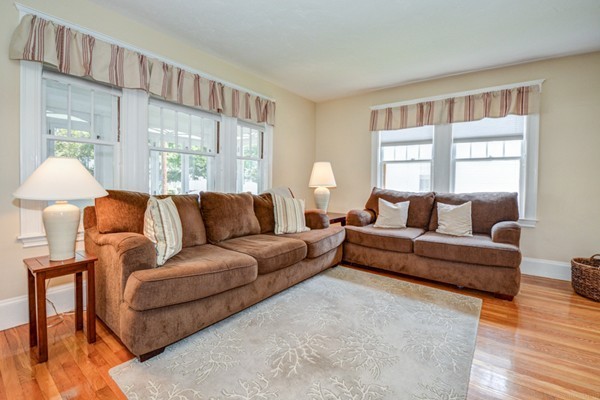 18 Brae Burn Road Milton, MA 02186 - Photo 11 of 28 Gallery Image 11