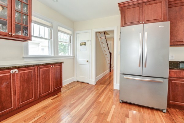 18 Brae Burn Road Milton, MA 02186 - Photo 5 of 28 Gallery Image 5