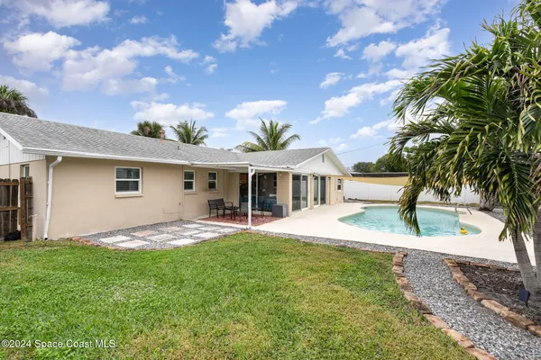 $2,800 | 800 1st Street, Merritt Island, FL 32953