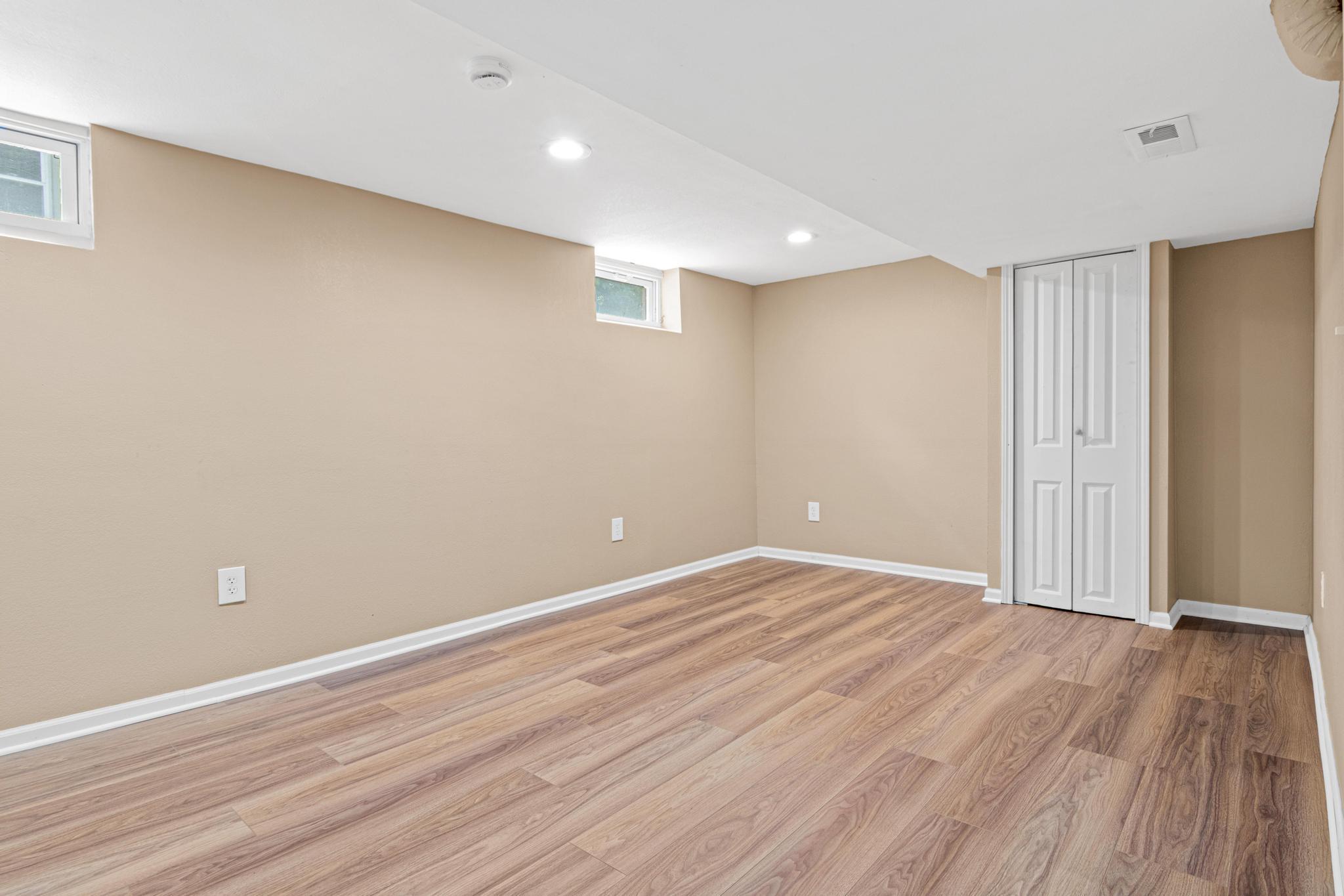 2411 Northeast Madison Street Minneapolis, MN 55418 - Photo 29 of 31