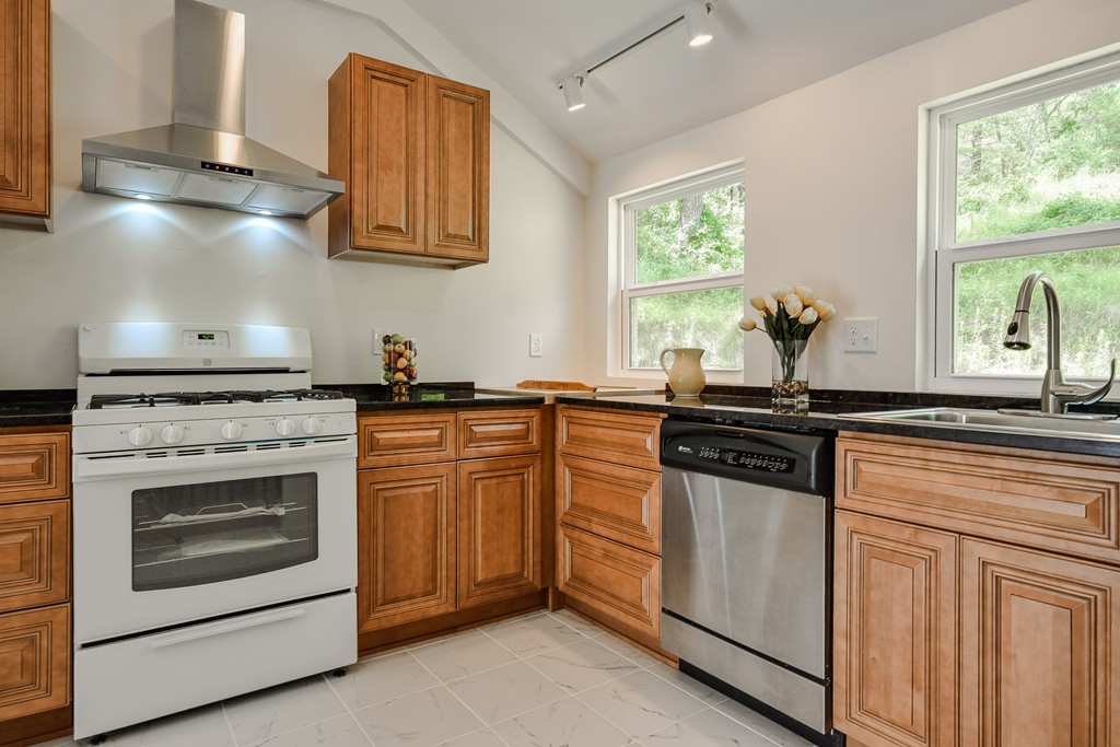 749 Edmands Road Framingham, MA 01701 - Photo 18 of 30