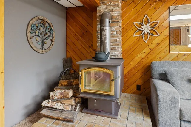 $370,000 | 808 Center Drive, Chisholm, MN 55719