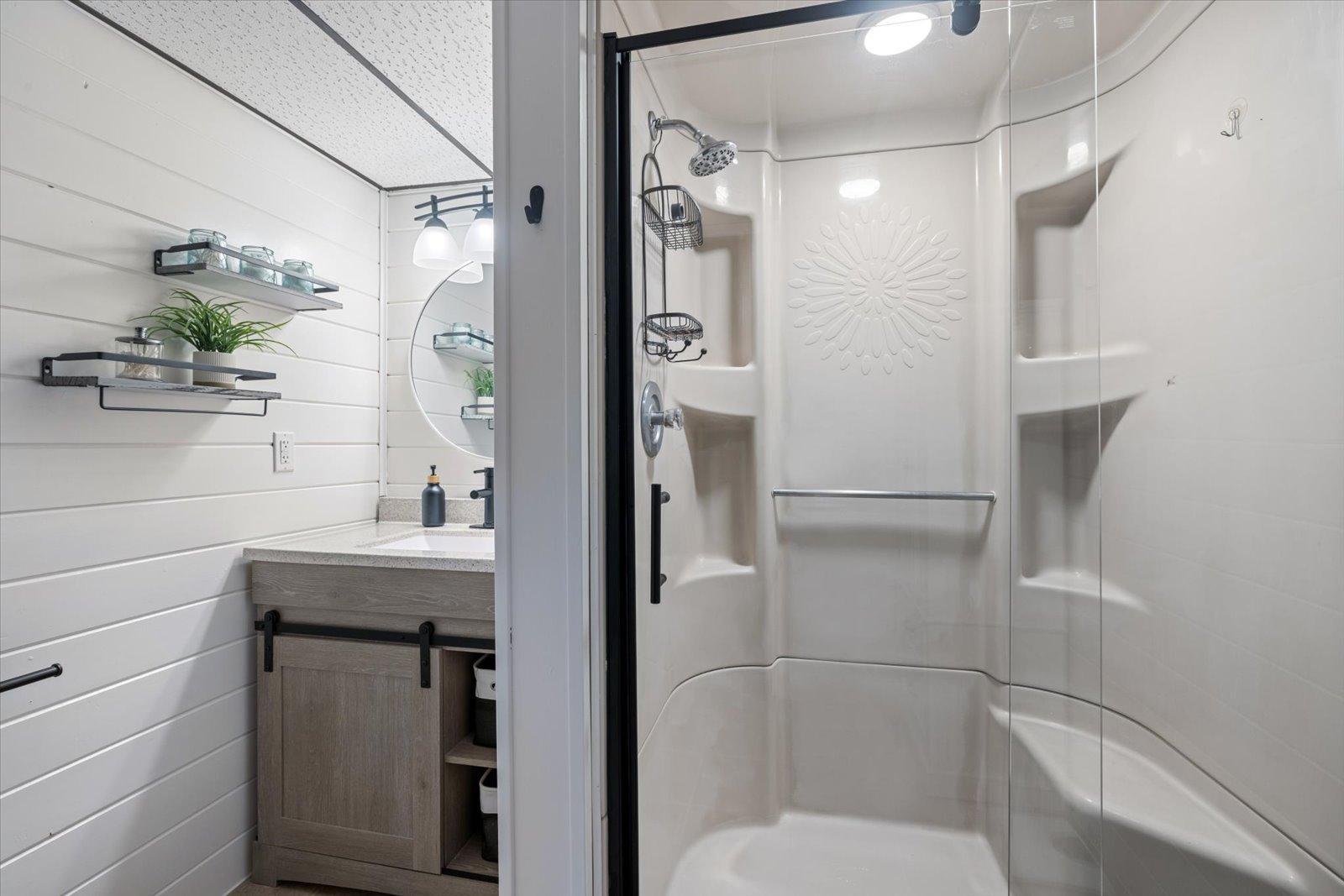 808 Center Drive Chisholm, MN 55719 - Photo 34 of 63