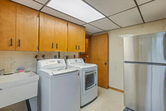 $370,000 | 808 Center Drive, Chisholm, MN 55719