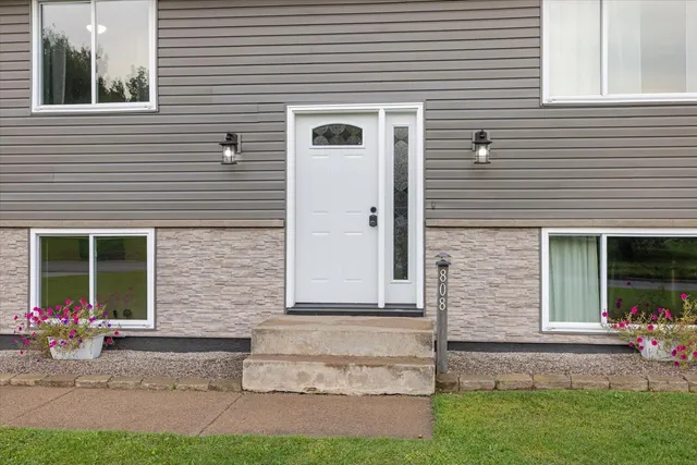 $370,000 | 808 Center Drive, Chisholm, MN 55719