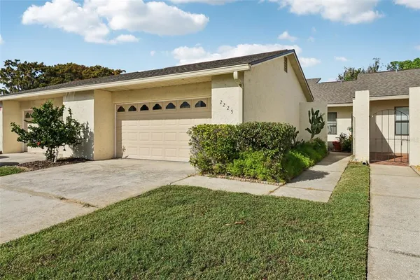 $319,000 | 2225 Cypress Court, Unit 2C, Tavares, FL 32778