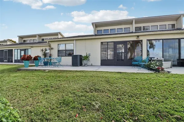 $319,000 | 2225 Cypress Court, Unit 2C, Tavares, FL 32778