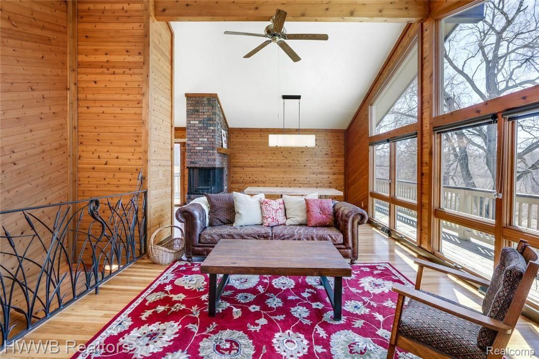 6200 Mack Road Howell, MI 48855 - Photo 8 of 52 This comfortable space features light coming in from many directions.