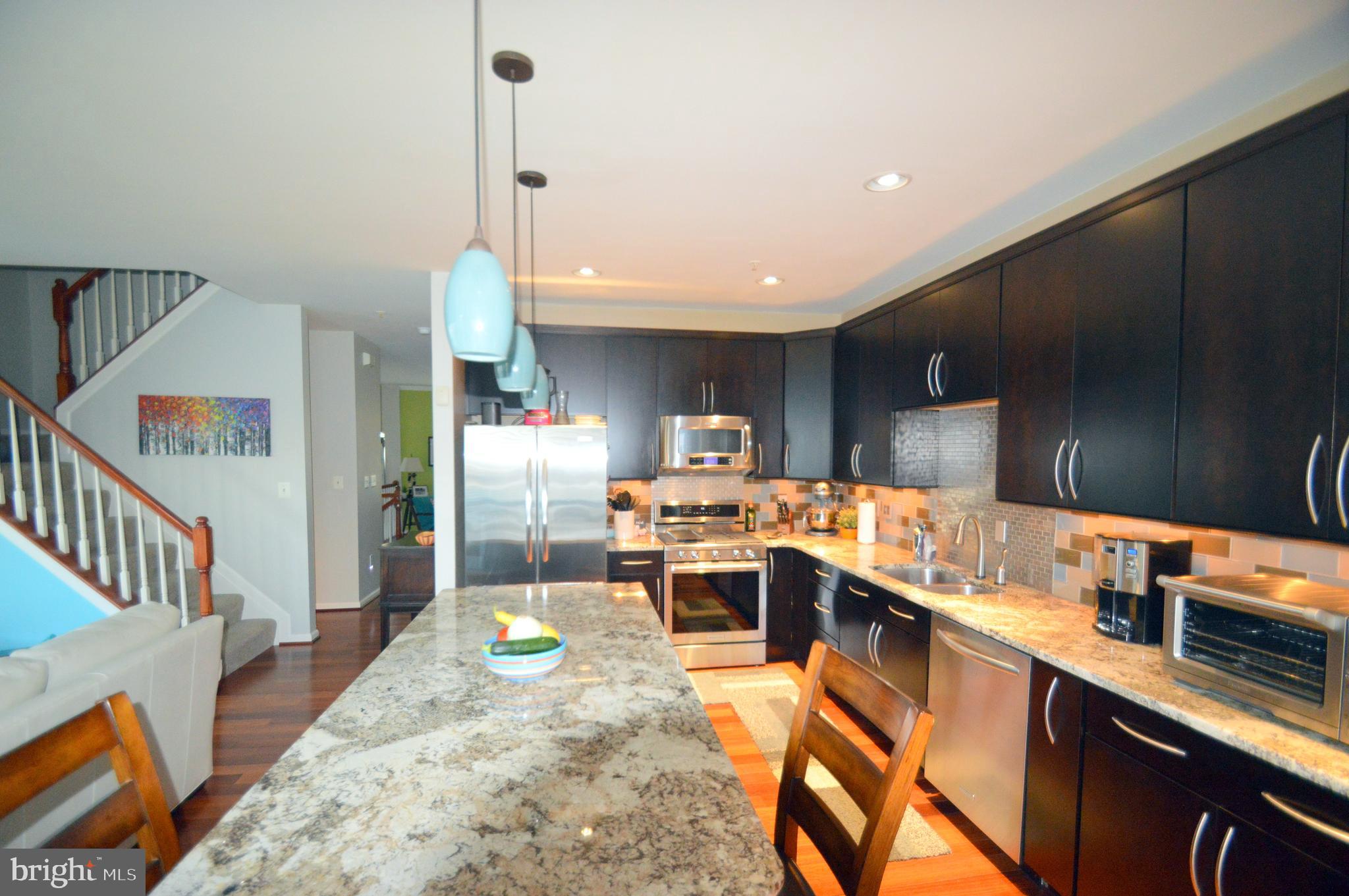 28 Inkberry Circle Gaithersburg, MD 20877 - Photo 1 of 31 Roomy gourmet kitchen