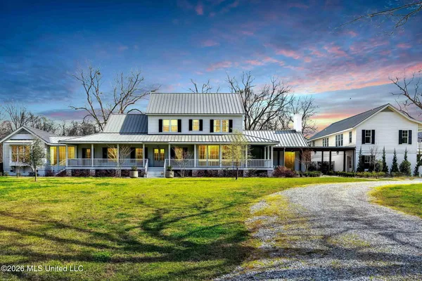 $2,595,000 | 1405 Church Hill Road, Natchez, MS 39120