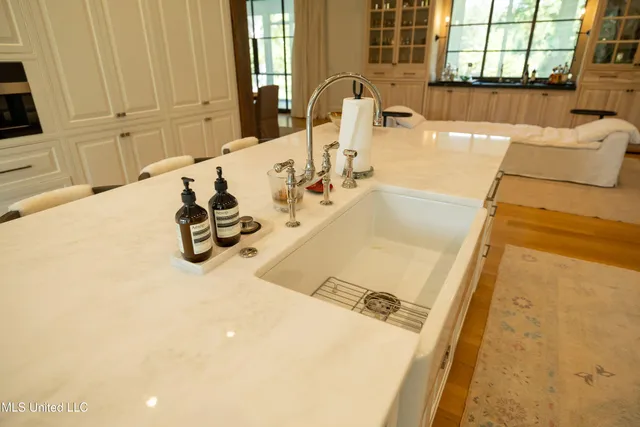 $2,595,000 | 1405 Church Hill Road, Natchez, MS 39120