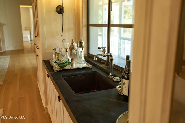 $2,595,000 | 1405 Church Hill Road, Natchez, MS 39120