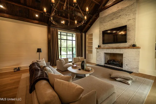 $2,595,000 | 1405 Church Hill Road, Natchez, MS 39120