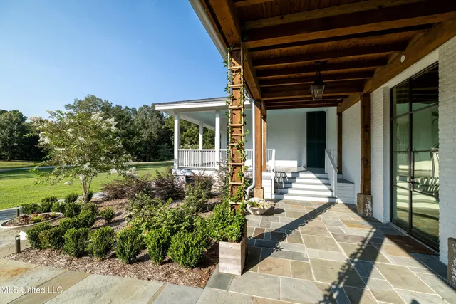 $2,595,000 | 1405 Church Hill Road, Natchez, MS 39120