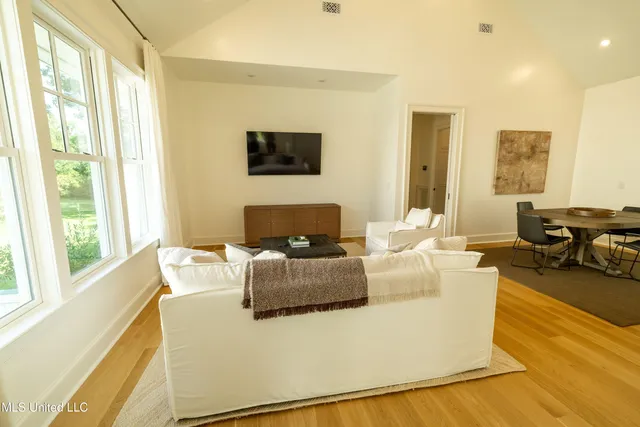 $2,595,000 | 1405 Church Hill Road, Natchez, MS 39120