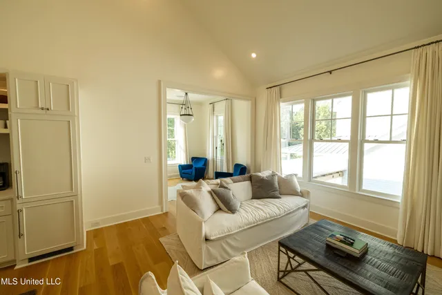 $2,595,000 | 1405 Church Hill Road, Natchez, MS 39120