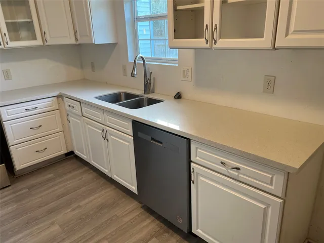 $324,400 | 317-319 East B Street, La Porte, TX 77571