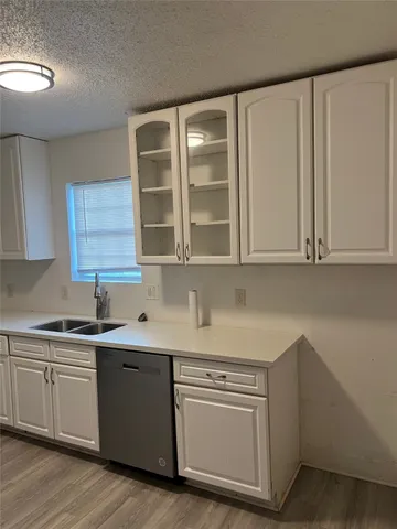 $324,400 | 317-319 East B Street, La Porte, TX 77571