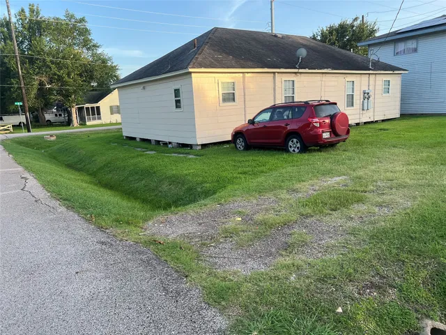 $324,400 | 317-319 East B Street, La Porte, TX 77571