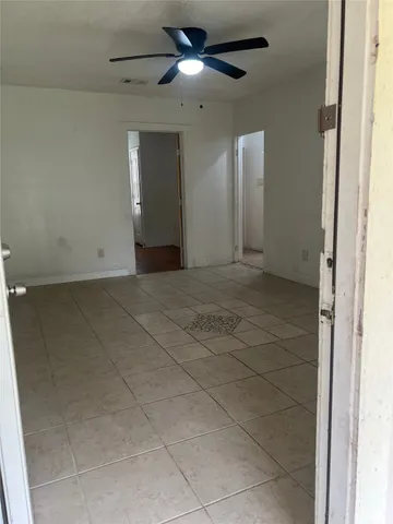 $324,400 | 317-319 East B Street, La Porte, TX 77571