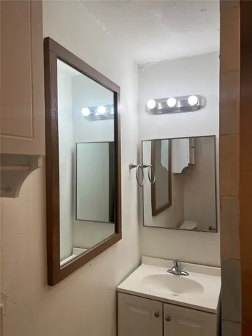 $324,400 | 317-319 East B Street, La Porte, TX 77571