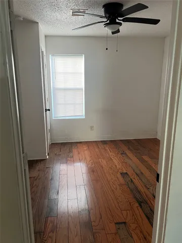 $324,400 | 317-319 East B Street, La Porte, TX 77571