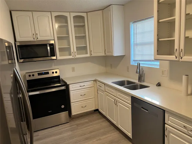 $324,400 | 317-319 East B Street, La Porte, TX 77571