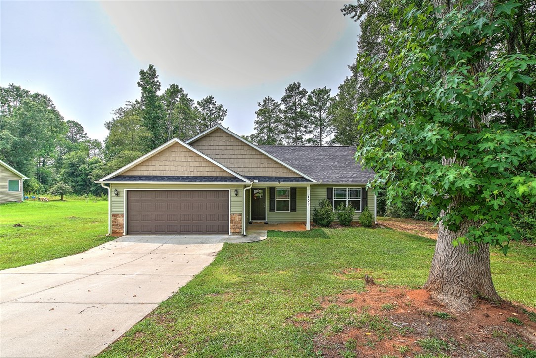 109 Roberts Drive Anderson, SC 29621 - Photo 1 of 17 Gallery Image 1