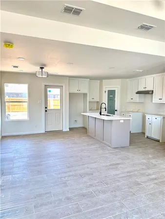 $1,700 | 2209 Lana Street, Weslaco, TX 78596