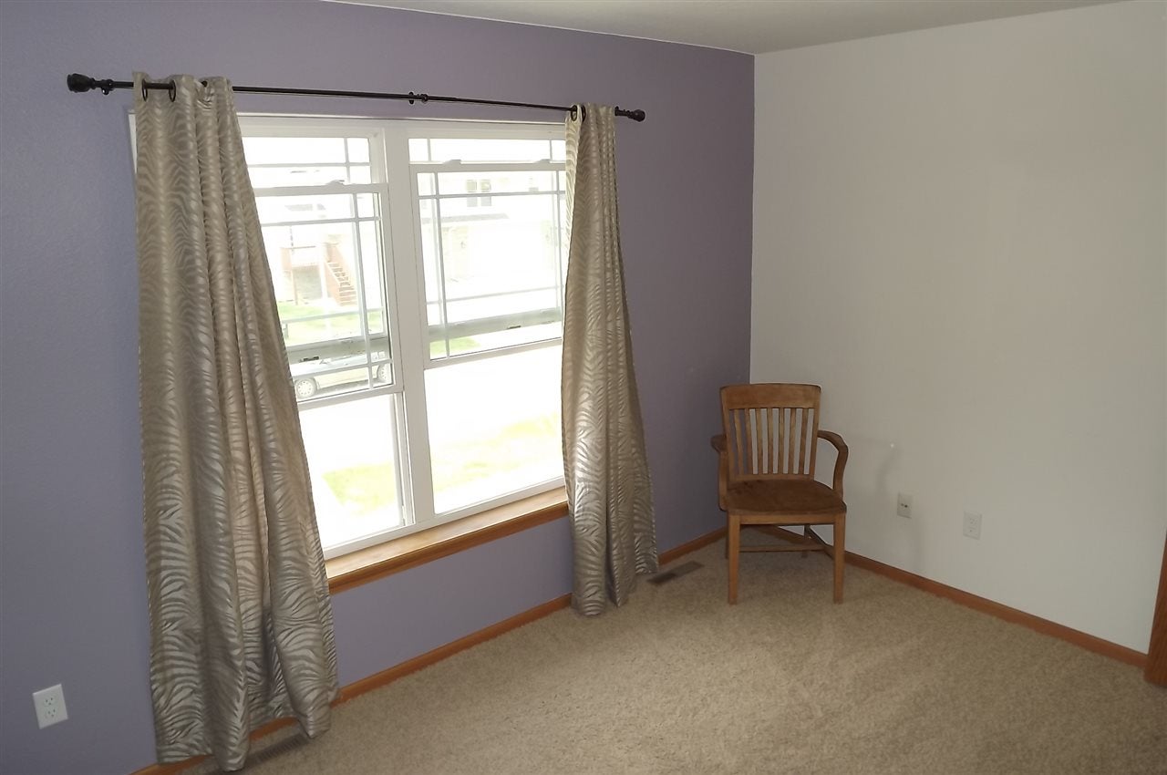 212 North Park Ridge Road North Liberty, IA 52317 - Photo 12 of 24 Gallery Image 12