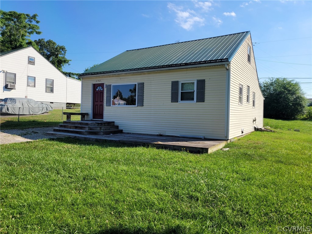 6742 Dudley Ferry Road Radford, VA 24141 - Photo 1 of 20 Gallery Image 1
