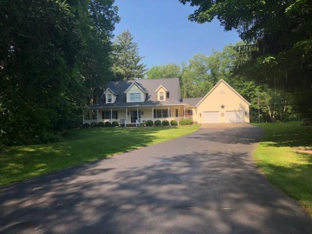 1580 Barney Road Kalamazoo, MI 49004 - Photo 1 of 29 IMG_0240