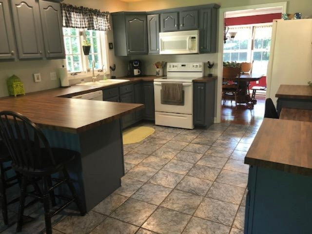 1580 Barney Road Kalamazoo, MI 49004 - Photo 7 of 29 IMG_0239