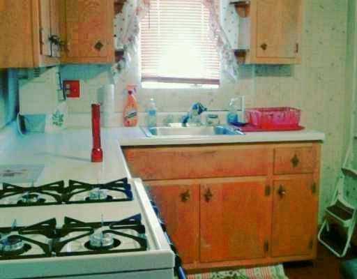 312 Jackson Avenue Vandergrift, PA 15690 - Photo 5 of 7 Kitchen.